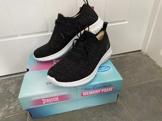 Skechers ultra flex shop strolling out sneaker